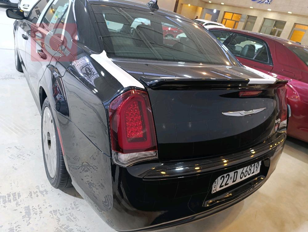 كرايسلر 300